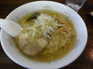 煮干し塩ラーメン カップラーメンになったのはこちら。