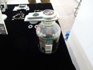 持ち手のところがしっかりした造りで握りやすい缶オープナーです。